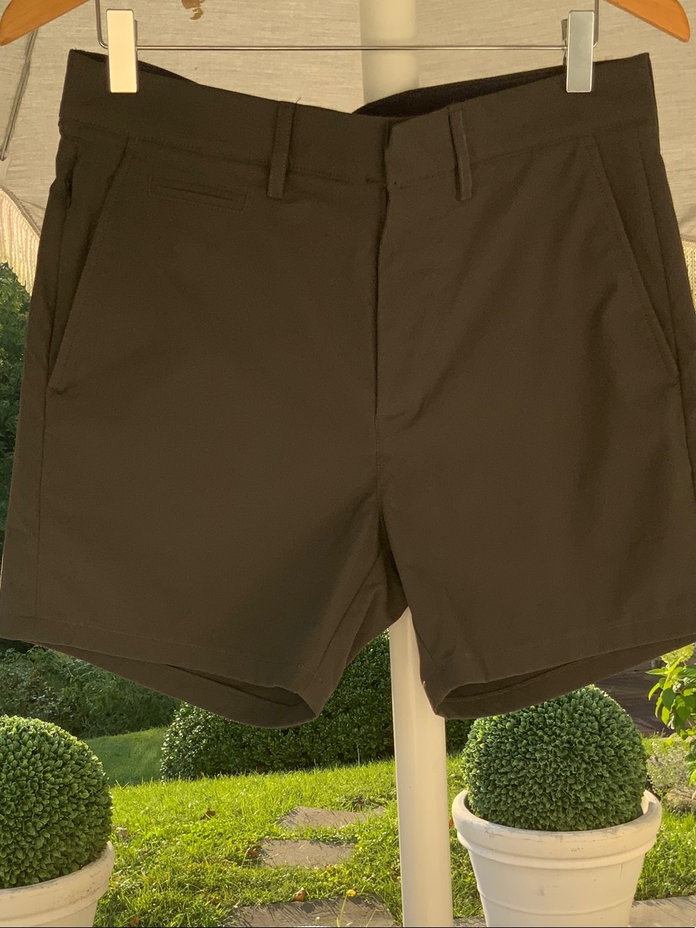 J. Crew Flat-Front Stretch Tech Shorts Men’s sz 30